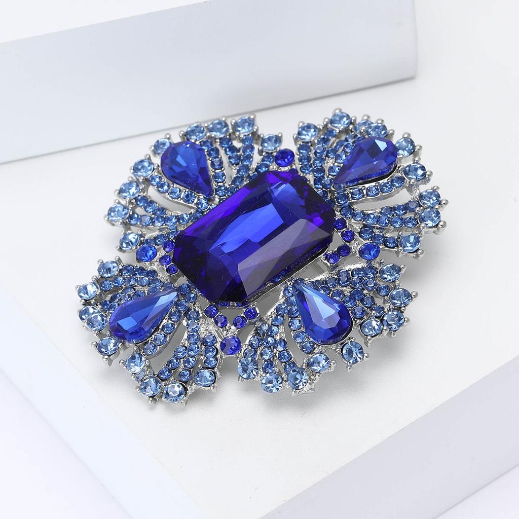 Crystal Brooch for Women Unisex Rhinestone Flower Pins Banquet Party Gifts Jewelry Accessories