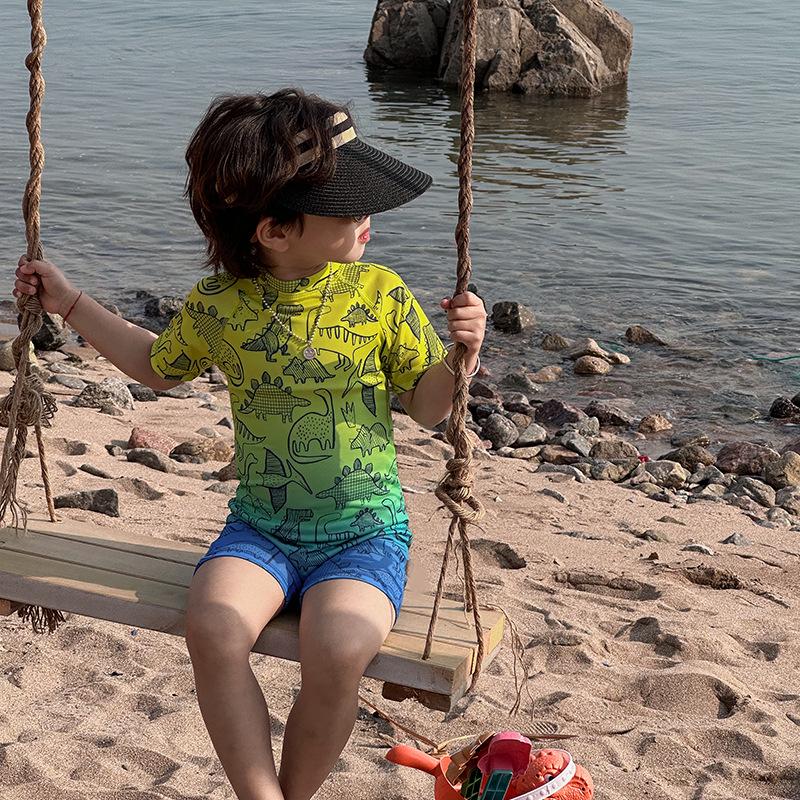 

Boys Dinosaur Quick-Drying Short-Sleeve Swimsuit for Summer Beach Holidays 120 cm