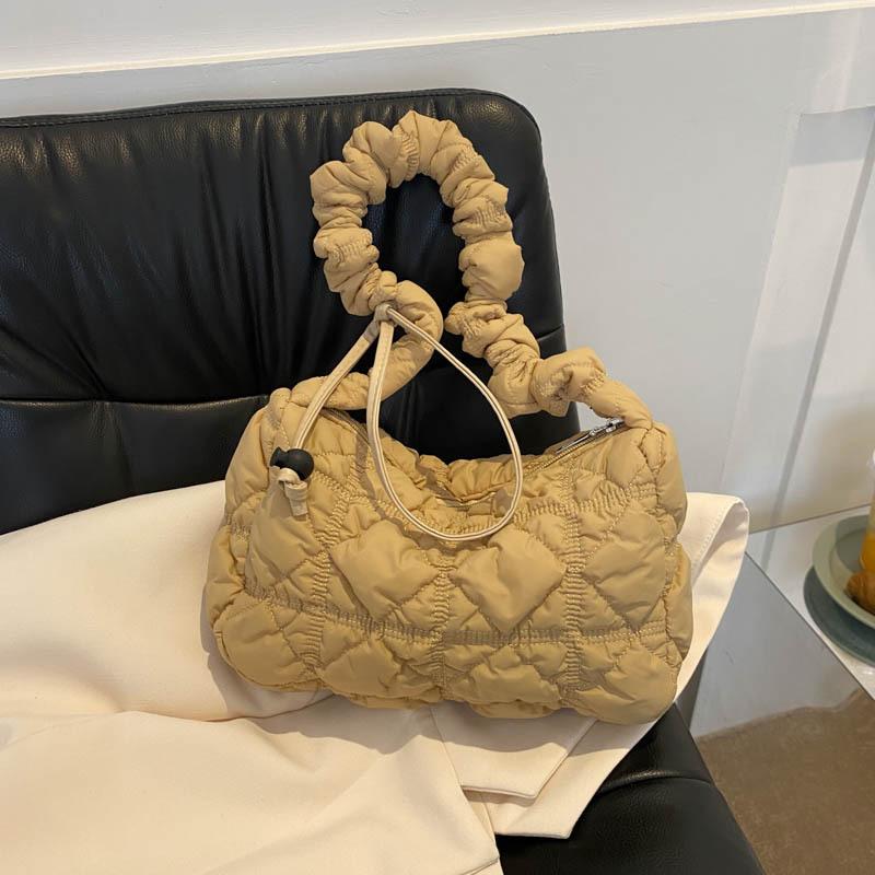 

Casual retro portable commuter bag women s new simple trend versatile pleated bag large capacity shoulder bag хаки