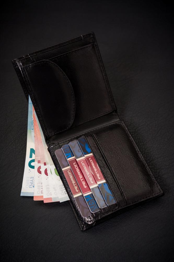 Classic Men's Wallet Made of Natural Leather - Peterson