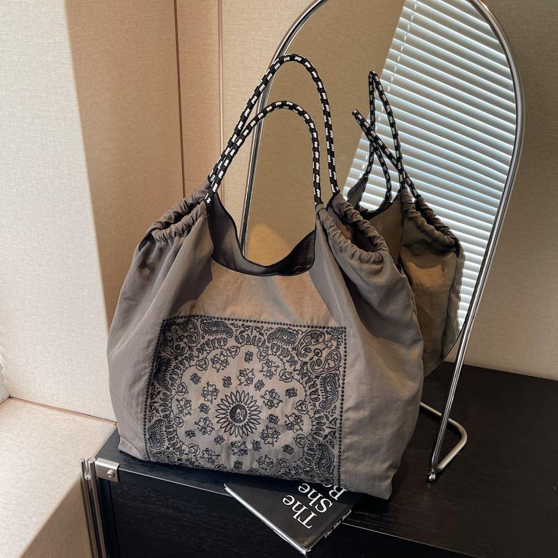 Premium casual bag women's large-capacity new versatile shoulder tote bag college student class bag