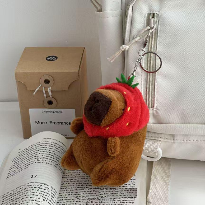 Kapibala Plush Keychain Strawberry Hat Cute Hanging Bag Packaging Decoration Girl Small Gift Cute Pendant
