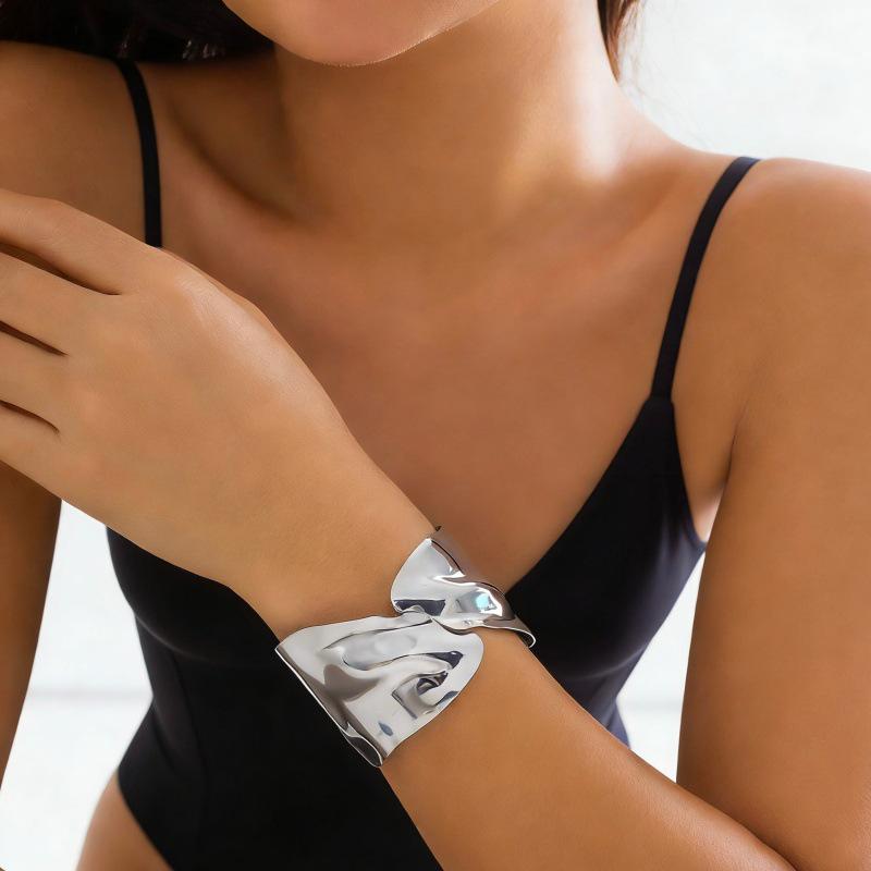 European Fashion Open Cuff Bracelet: High-End Geometric Metal Jewelry for Women