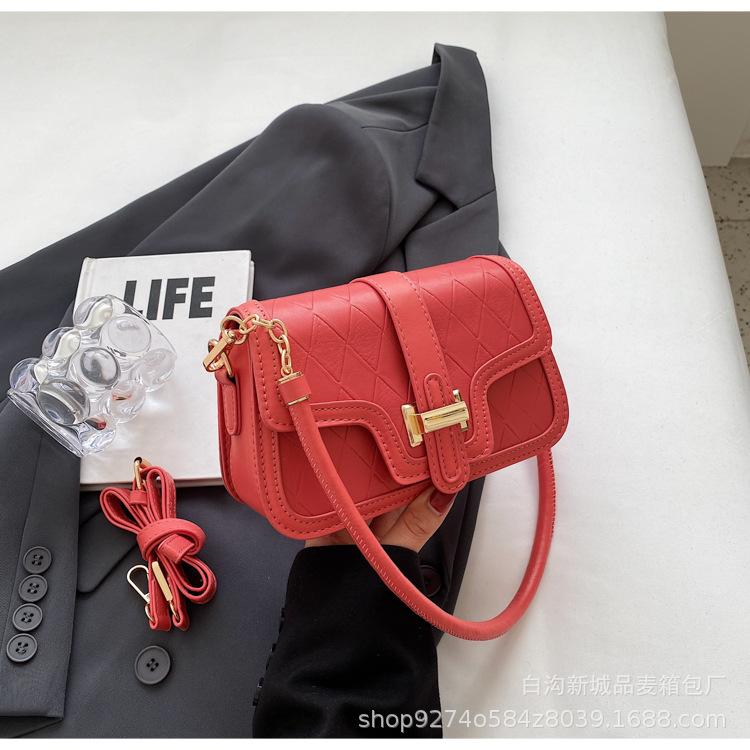 

Summer fashionable white bag women s 2025 new small fresh messenger bag manufacturer women s bag shoulder small square bag красный
