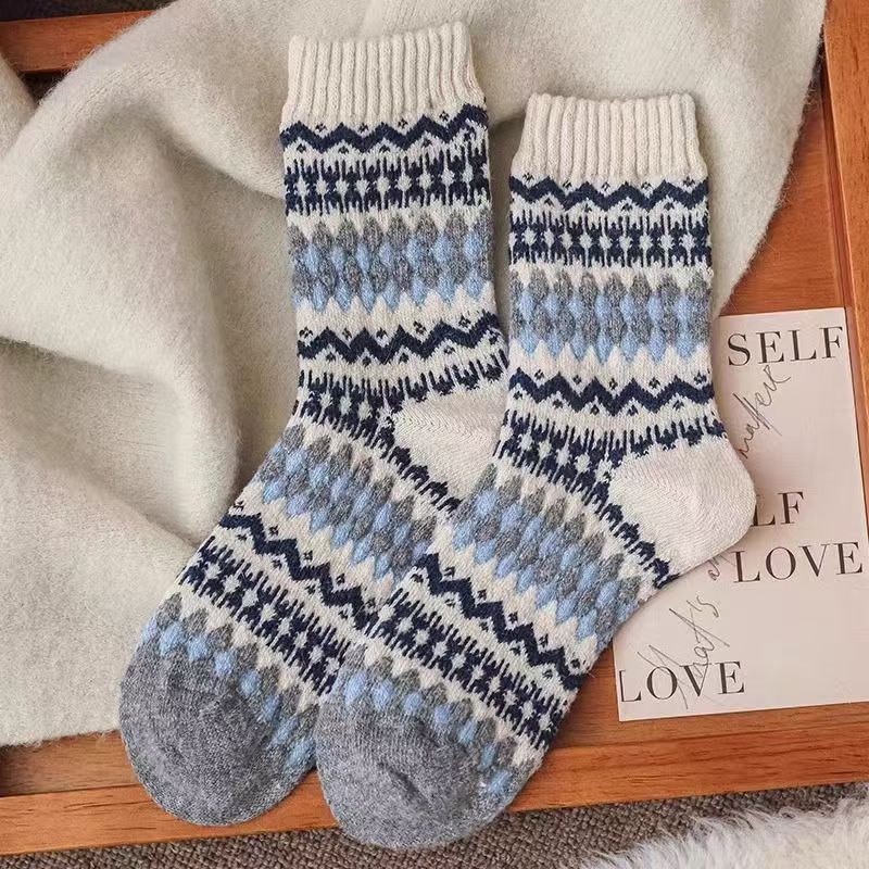 Retro Coffee-colored Socks for Women in Autumn and Winter, Ethnic Style, Thick and Warm Wool and Cotton Socks, Long Socks for Winter
