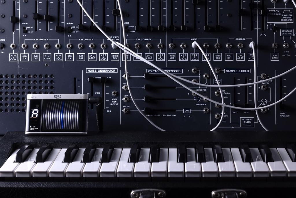 KORG ST1K Analog Synthesizer Tuner with Precision Tuning of and Large CMD LCD Display Ultra-High ±0.1 Cents, Built-in High-Sensitivity Microphone,