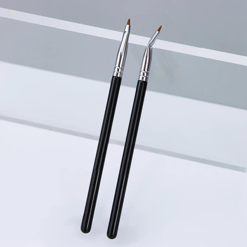 2pcs Bend Head Eyeliner Brush Eye Detail Makeup Brush Under Eyes Tear Trough for Women Fine Liner Concealer Brush