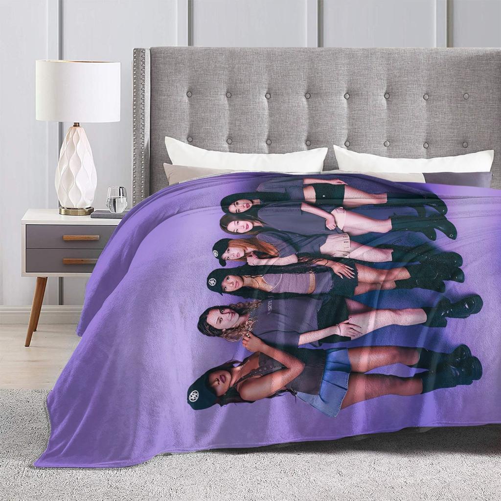 Girl Group K-Katseye Blanket  Warm Soft Novelty Plush Throw Blanket For Boy Girl Couch Chair Flannel Bedspread Bed Cover
