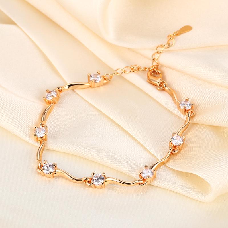 Luxury European Style Wave Rhinestone Bracelet for Women: Simple, Fashionable, and Versatile.