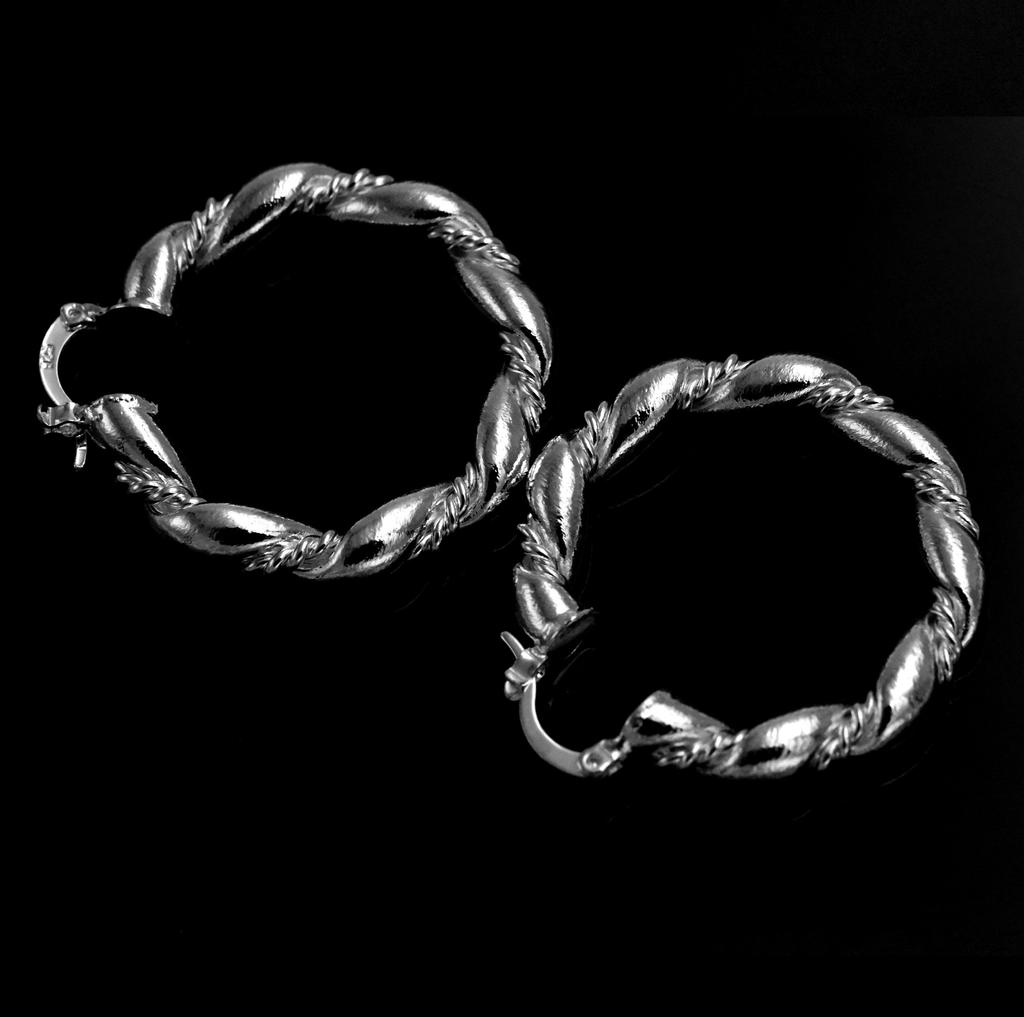 Silver-plated earrings S925 silver earrings Korean style exquisite women's fashion jewelry silver jewelry retro twisted rope hoop earrings
