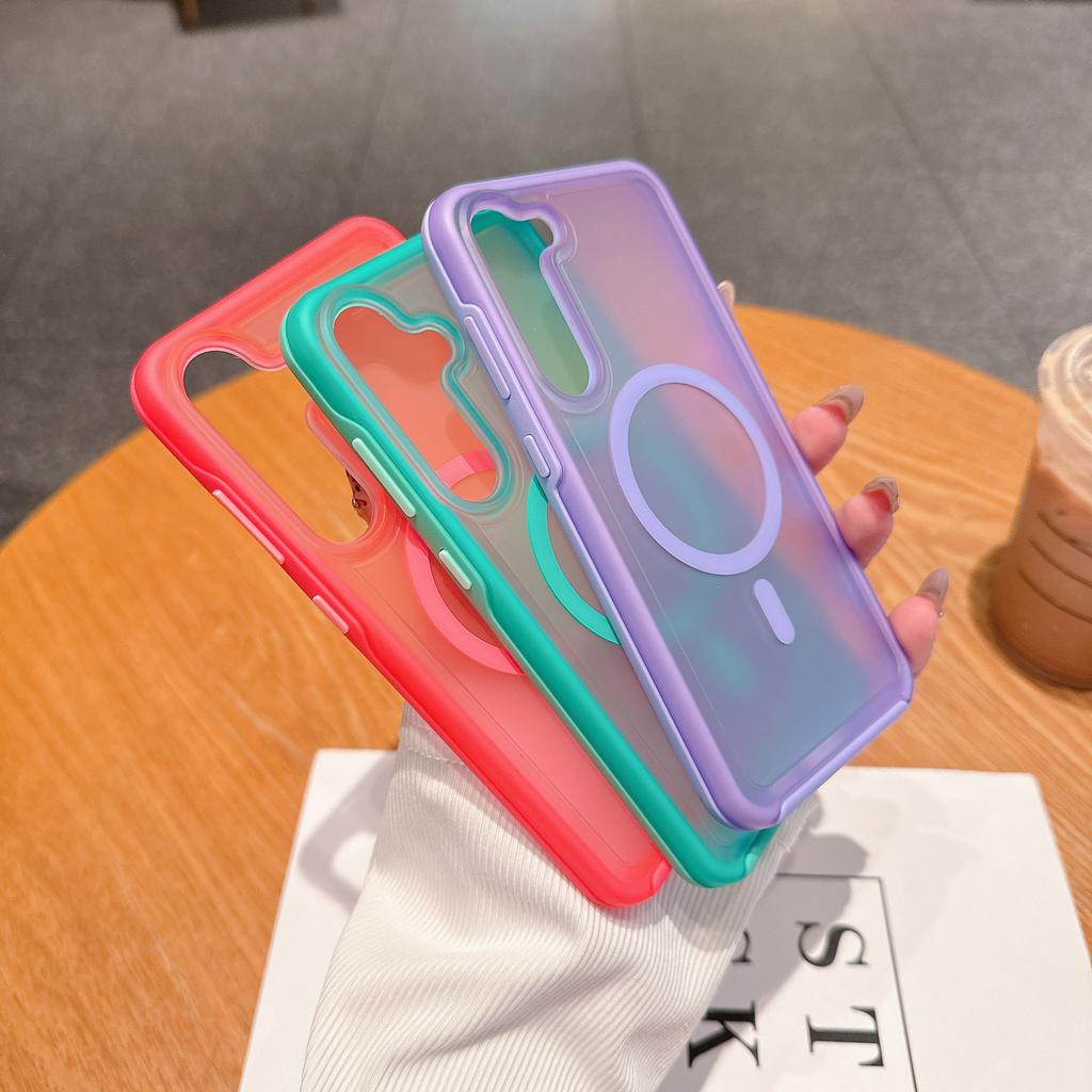 NEWMagnetic Skin-feeling Translucent Anti-fall Matte Phone Case with Independent Buttons for Samsung S24 Plus