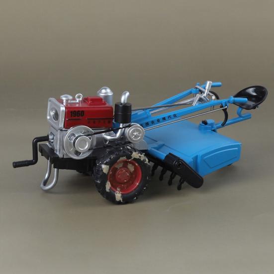 Model Mini Tractor Agricol Retro cu Lumină Sunet Articulații Mobile Vehicul Agricol de Bilonat cu Manivelă Manuală Jucărie Figurine Decor