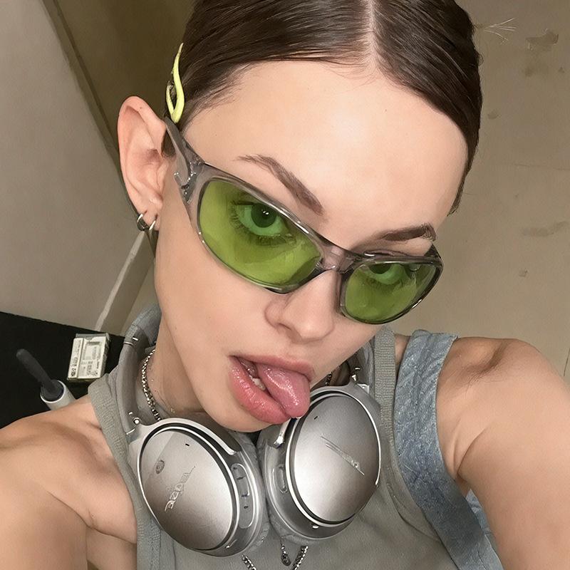 Retro Y2K Oval Sunglasses Women Fashion Sports Goggles Cat Eye Sun Glasses Ladies Gafas De Sol Trendy