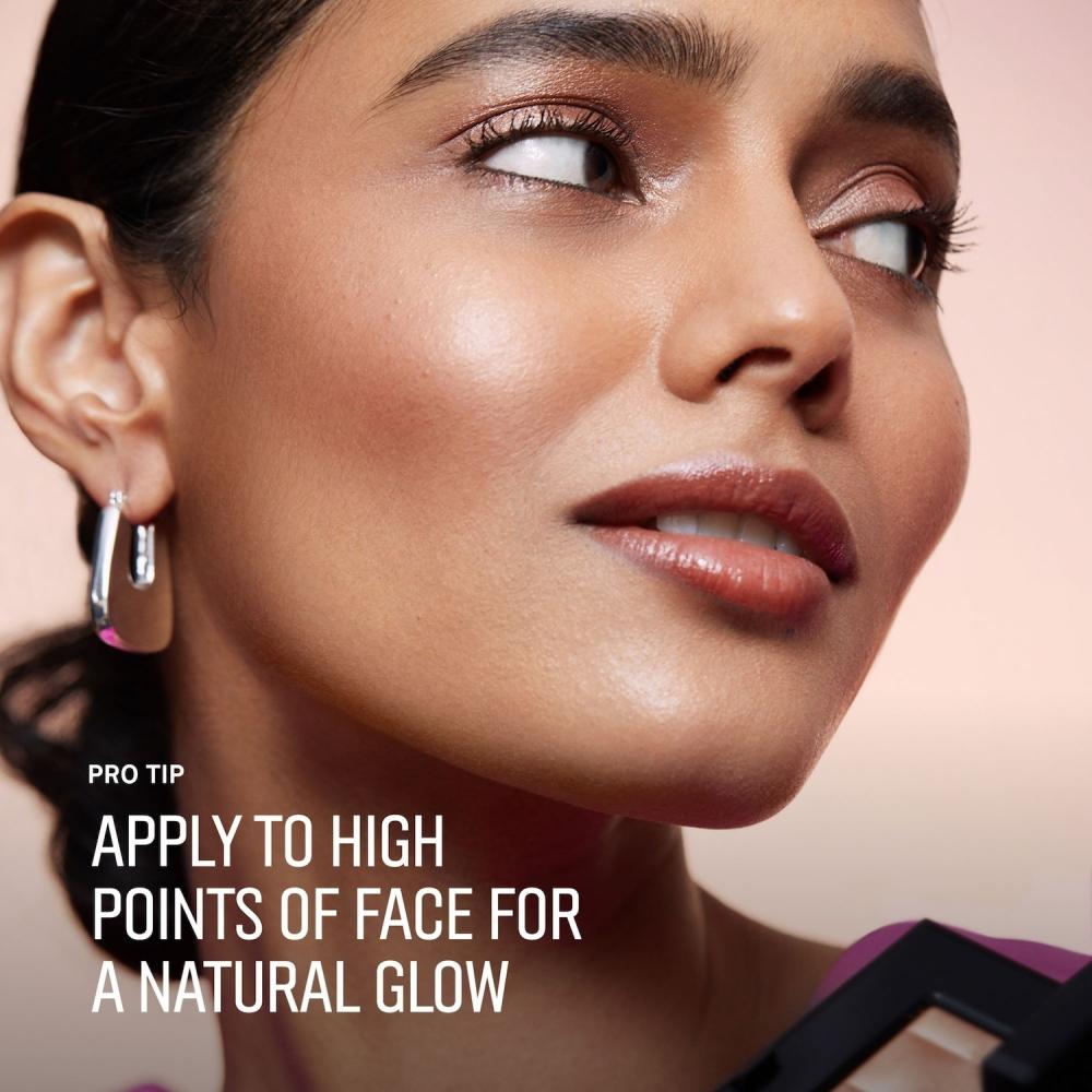 Bobbi Brown HiGhliGhter Powder 0.28 Oz   8 G Chesnut Glow A Swirl Of chAmpAGne And sOft Bronze