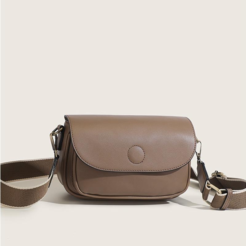 New Versatile Shoulder Women's Bag Wide Shoulder Strap Simple Saddle Crossbody Bag Premium Handbag