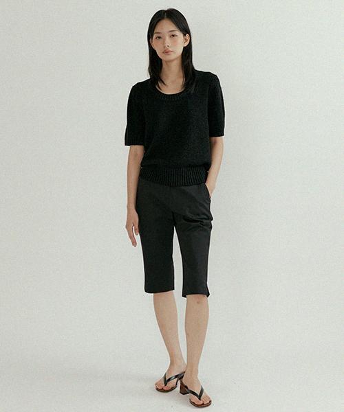 Lingseoul Scoop Neck Boucle Knit Top-Black