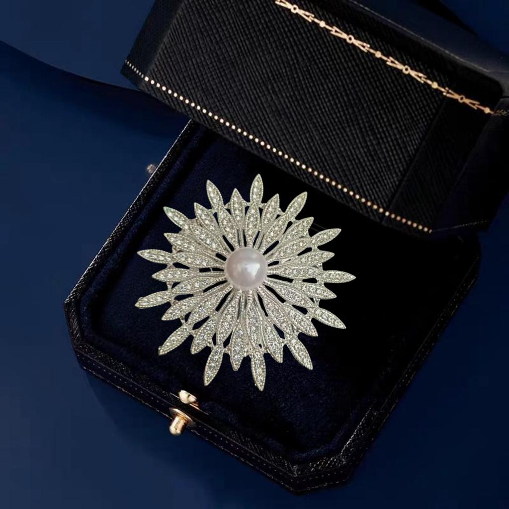 Luxury Full Diamond Camellia Brooch Women'S High-End Brooch Anti-Light Collar Pin Temperament Suit Pin Accessories