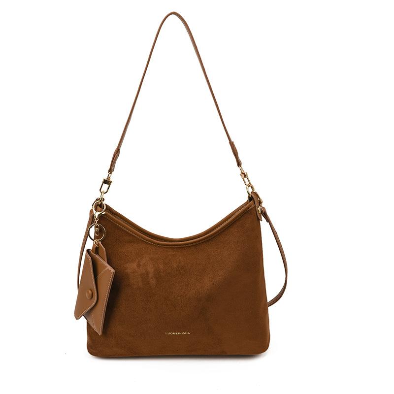 Frosted retro commuter underarm bag women's 2025 new fashionable large-capacity shoulder bag niche commuter messenger bag