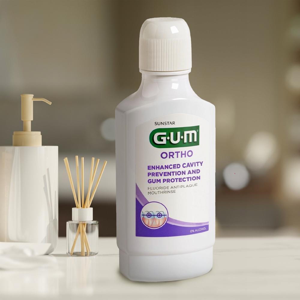 Ortodontyczny płyn do płukania jamy ustnej miętowy Ortho GUM Sunstar 300 ml