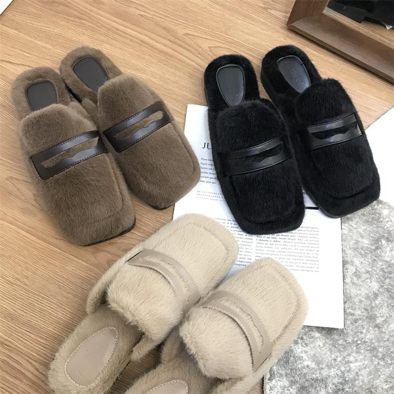 Fashion Square Fur Slippers for Women Lazy Casual Non-slip Slippers In Winter Capable Plush Cold-resistant Comfortable Baotou Slippers.