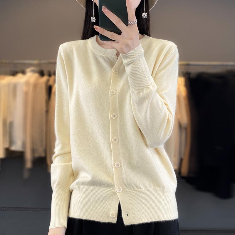 Maglione corto con stile alla moda ed elegante, camicetta esterna larga, cardigan lavorato a maglia a maniche lunghe da donna, primavera e autunno