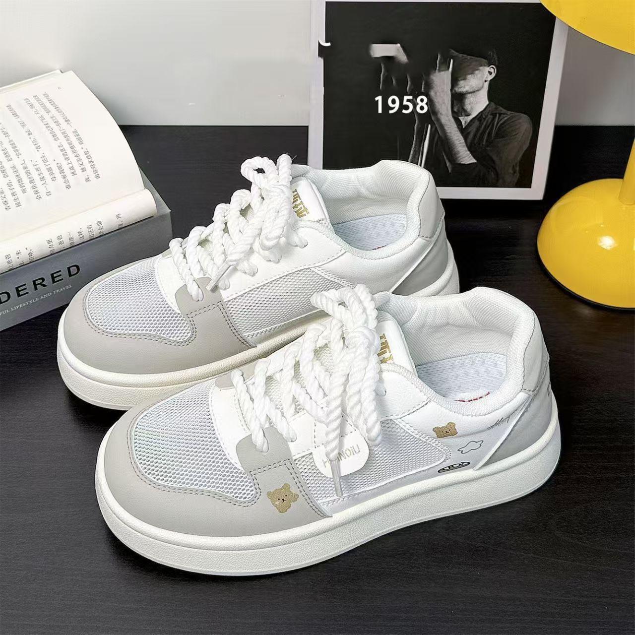 

Универсальные маленькие белые туфли, толстоподошвенные туфли на платформе, дышащие, удобные, легкие, дышащие сетчатые туфли, контрастная мягкая подошва 43