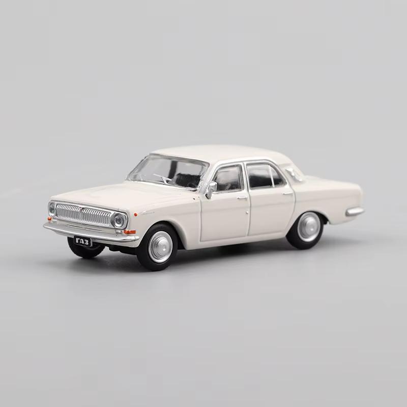 Perka 1:64 Scale GAZ-24 Volga Alloy Car Model Ornament Souvenir Display Collection Hobby Gift