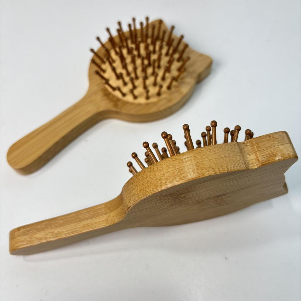 Peigne Démêlant Massage Cheveux et Cuir Chevelu pour Chaton en Bambou