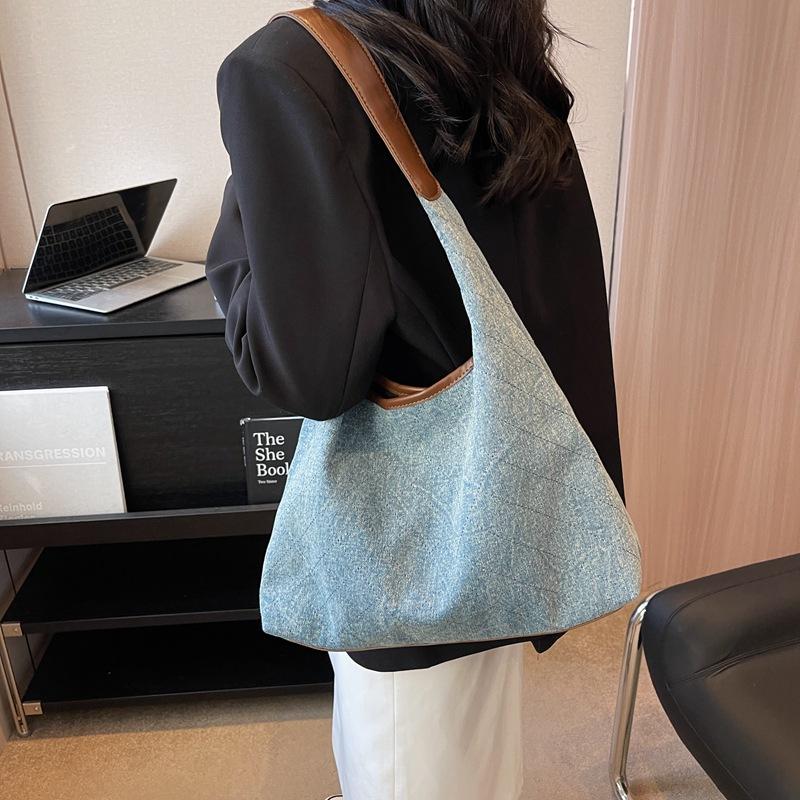 Denim Hobo Bag Large Capacity Shoulder Bag Women's Casual Handbag Everyday Style