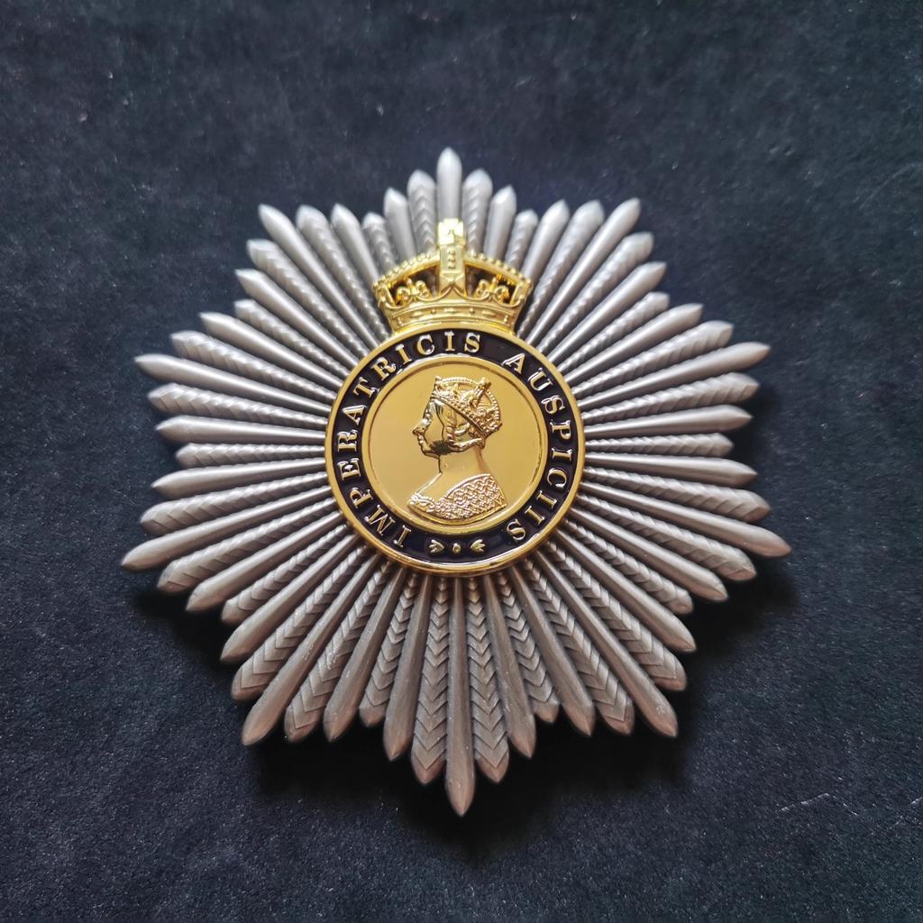 Colonial Order of the Kingdom of Great Britain, replica of the British Daxingmang badge, and send an iron box.