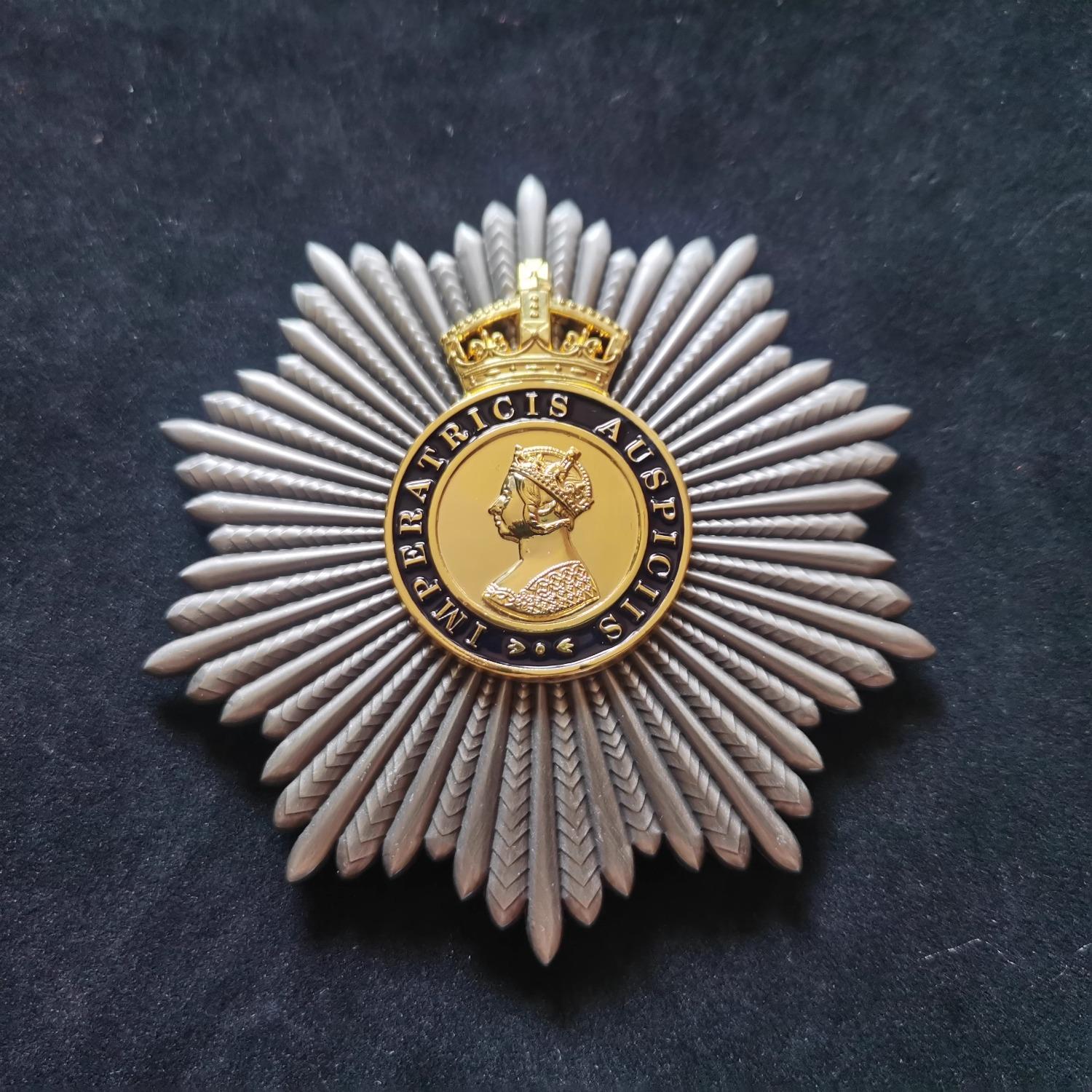 

Колониальный орден Королевства Великобритании, реплика британского знака Дасинман, и отправить железную коробку.