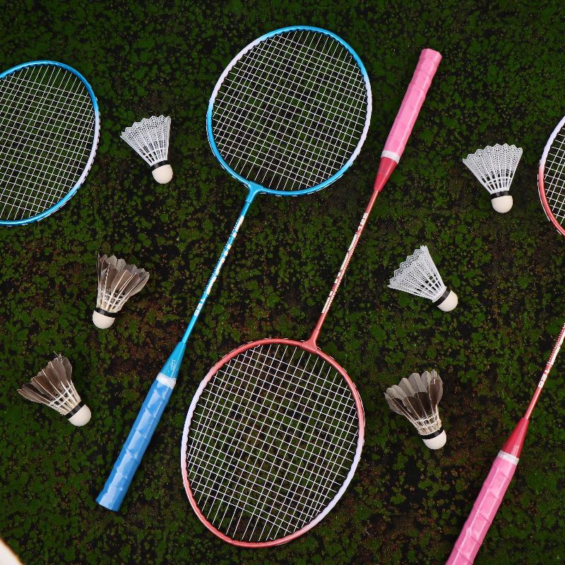 Neues 1Set Anfänger Badminton Professionelles Training Langlebiger Freizeit-Sport Schläger Langlebiges Badminton Schläger Set