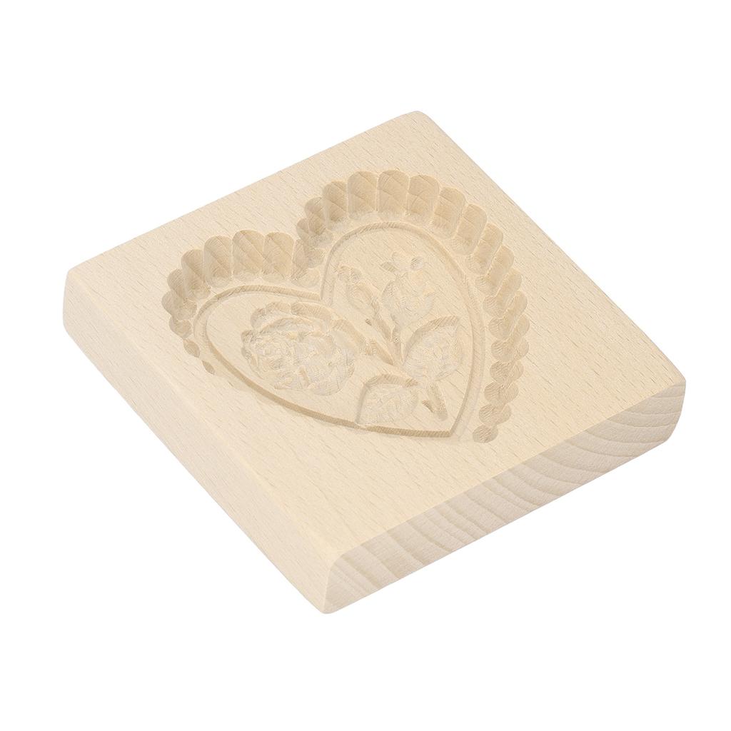 Ausstechform aus Holz, leicht zu lösen, wiederverwendbar, abwaschbar, mit geschnitztem Herzmotiv, ideal zum Backen in der Küche.