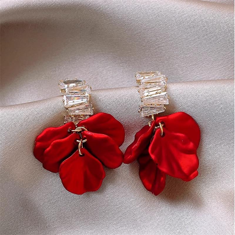 Copper Micro-Inlaid Zircon Petal Earrings Women'S Niche Design Sense Fashion Temperament Retro Flower Earrings