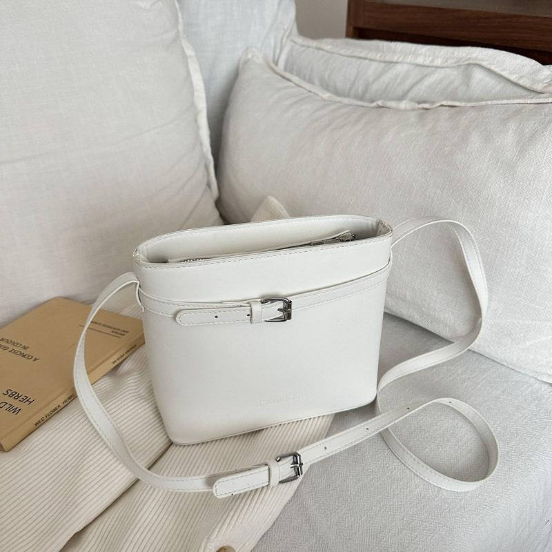 Fashion and Popular Dopamine Color Simple Lychee Pattern Bucket Bag Versatile Sense Casual Niche Design Messenger Bag