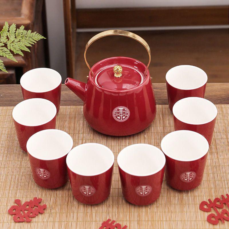 Wedding Tea Set: Elegant Teapot and Cups for Newlyweds' Traditional Ceremony