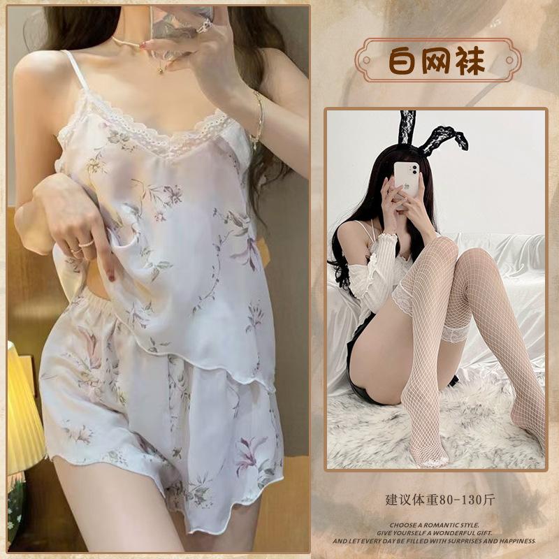 Large size summer ice silk V-neck lace suspender shorts thin girl small chest sexy loungewear