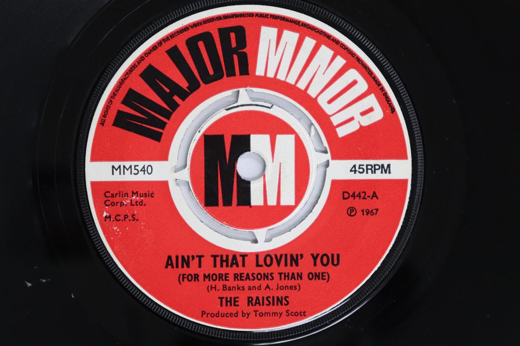 7inch Record RAISINS - Ain't That Lovin' You (For More Rea MM540 Major Minor 1967 UK Soul/Funk Used