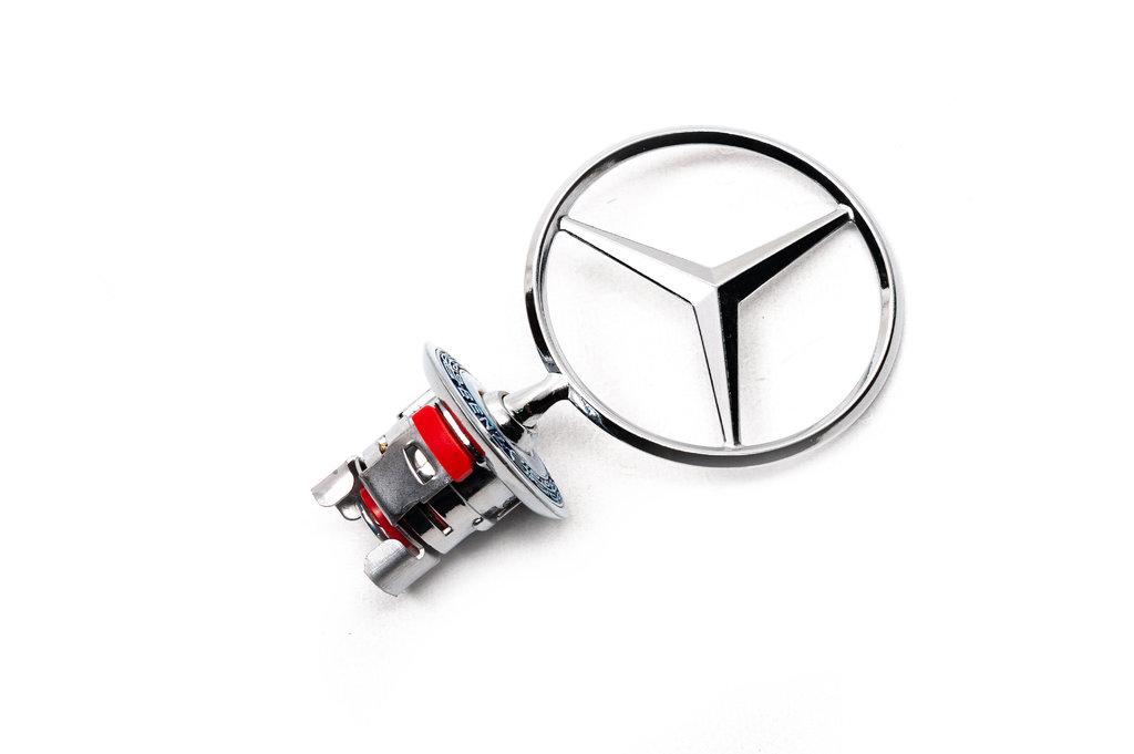 Emblem Sight (with an Inscription) for Mercedes C-class W203 2000-2007