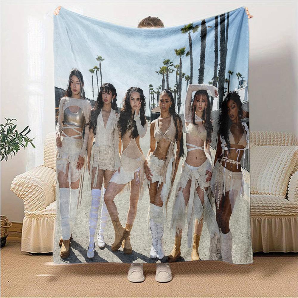 Beachside Fashion Show Flannel Blanket Super Soft Warm Cozy Blanket For Sofa Bed Office Travel Allseason Home Decor Gift