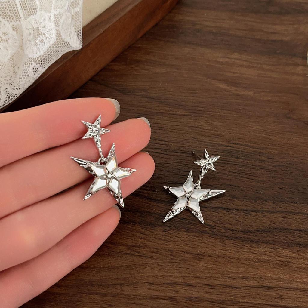 Elegant Korean Star Stud Earrings for Women - Versatile, Stylish, and Cool Fashion Ear Accessories