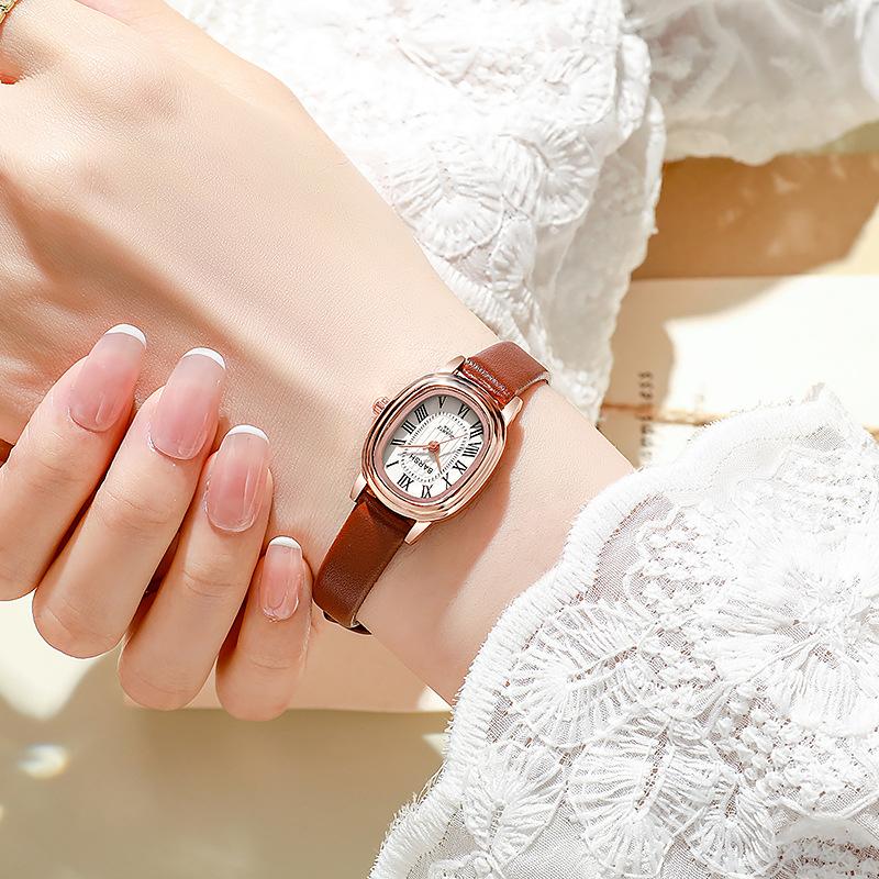 Women' Watches Oval Dial Quartz Wristwatch Leather Strap Student Watch