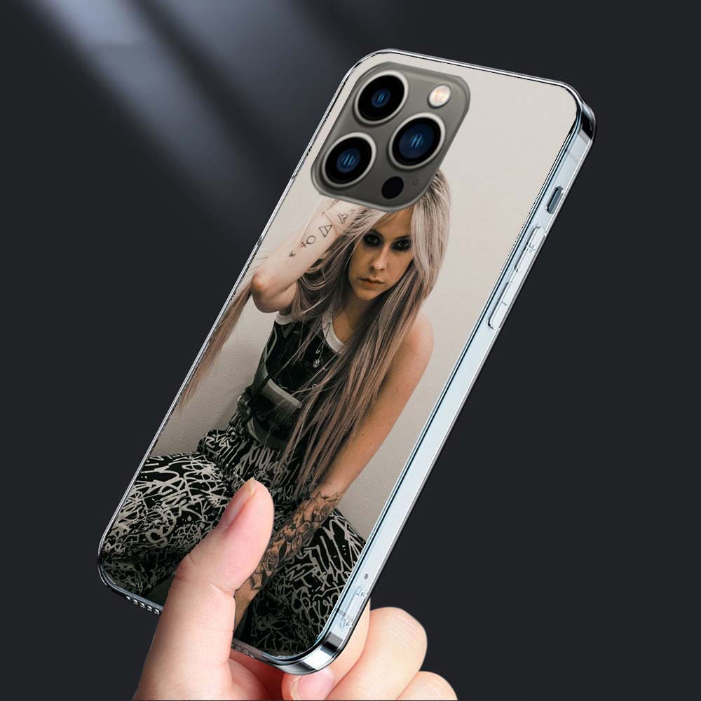Singer Avril Lavigne Phone Case For Iphone 16E 15 Pro 14 Plus 17E 16 17 Pro Max Air 11 12 13 Mini Shockproof Capa Cute Cover