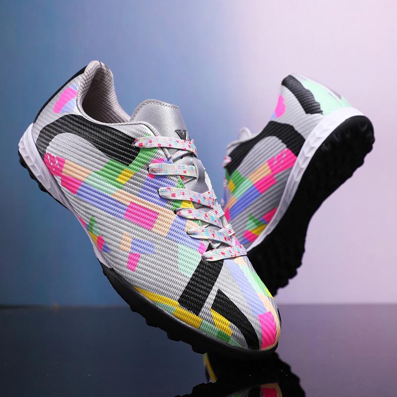 Students nail children and adolescents broken low-top football shoes leather foot shoes men and women artificial turf nail training
