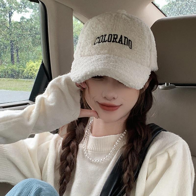 Style Korean Elegant Baseball Cap With Customizable Size And Trendy Embroidery For Looks Fashionable