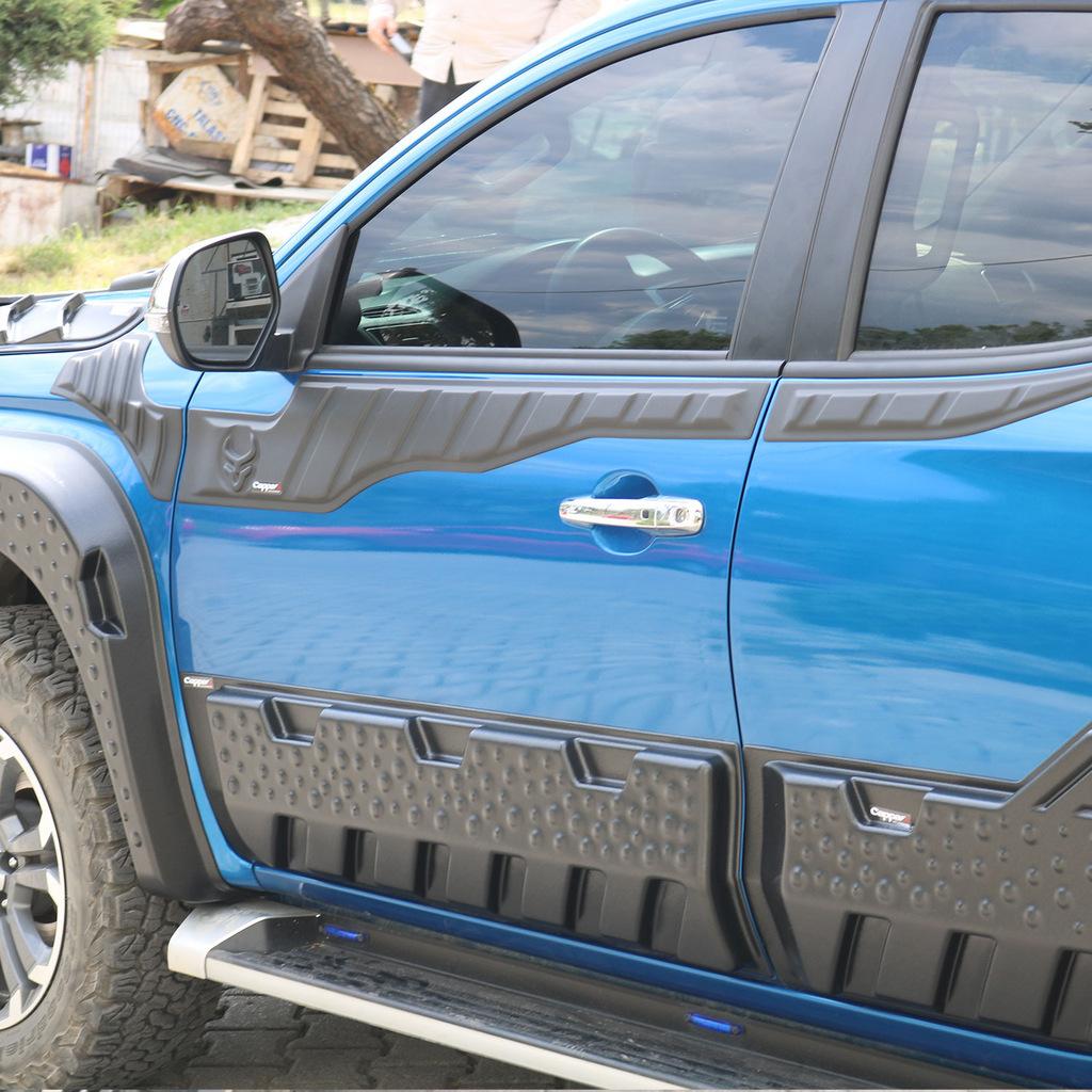 Верхние молдинги дверей 2019-2025 (6 шт, ABS) для Mitsubishi L200