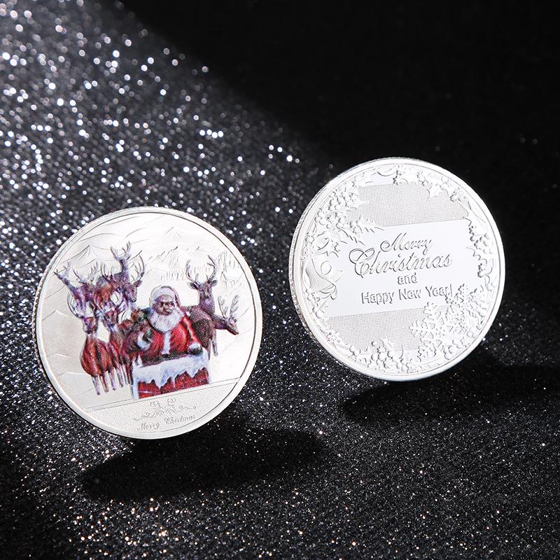 

Коллекция памятных монет Деда Мороза: Серебряный и Золотой Рождественский Подарок для Детей