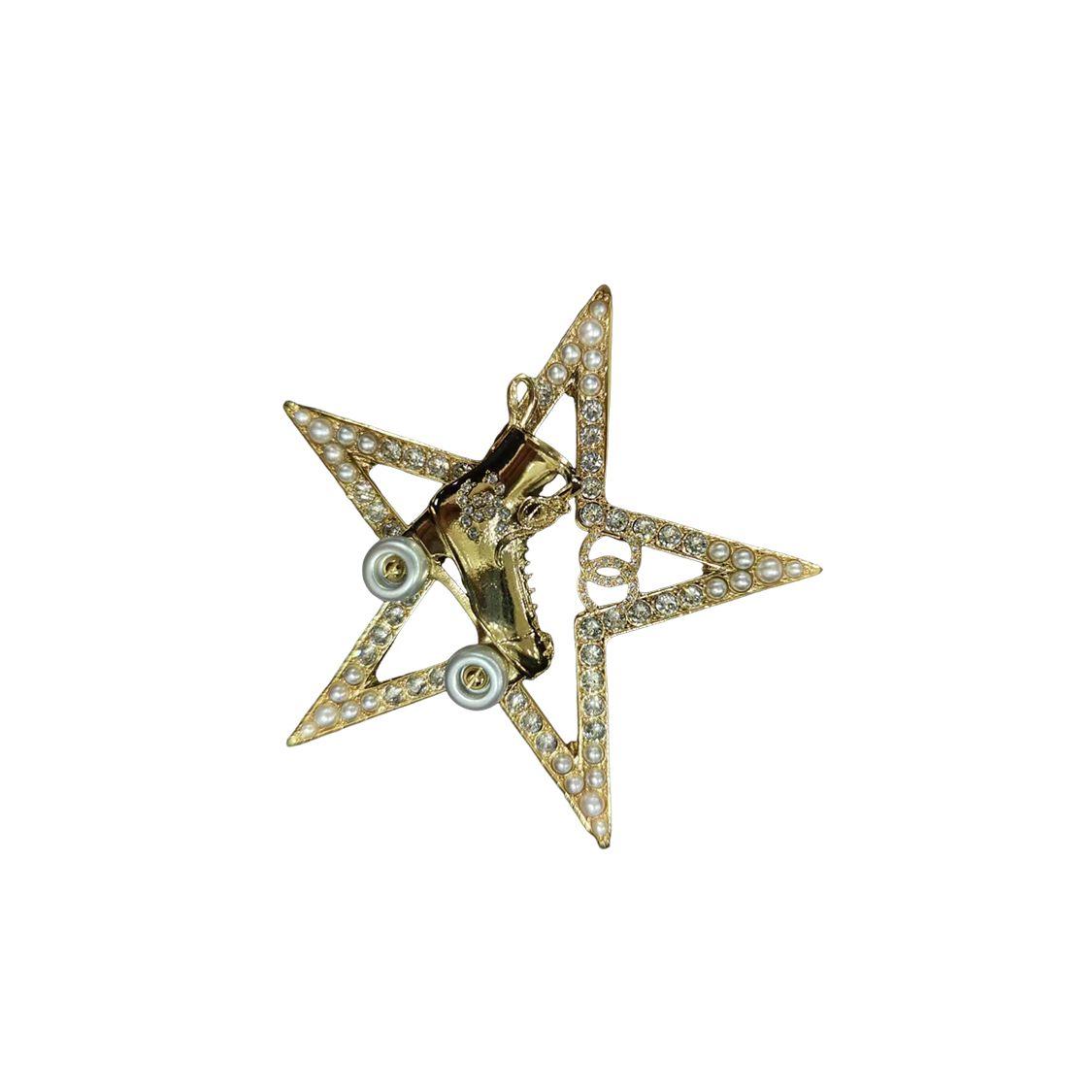 

Chanel Gold Roller Star Pattern Brooch Women accessories ABC646-B15367-NU447 Without Gift Box