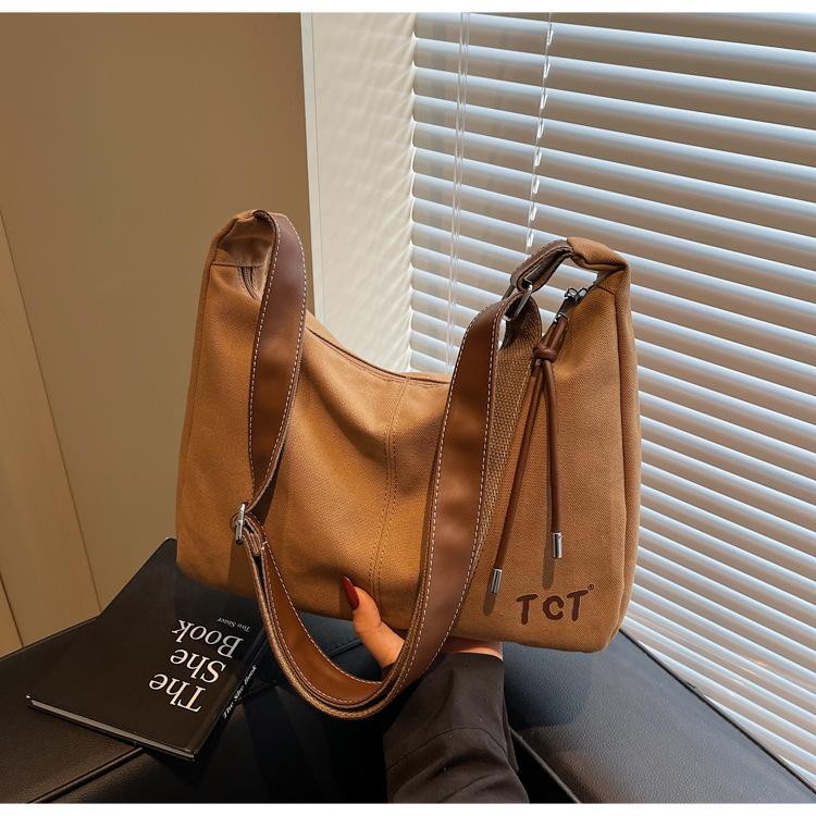 

Frosted retro tote bag women s 2025 autumn and winter new trendy frosted shoulder bag casual commuter underarm messenger bag