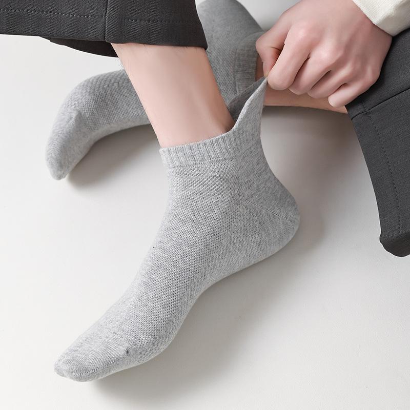 Men's Summer Thin Pure Color Simple Sweat Absorbing Breathable Ear Lifting Mesh Low Top Socks